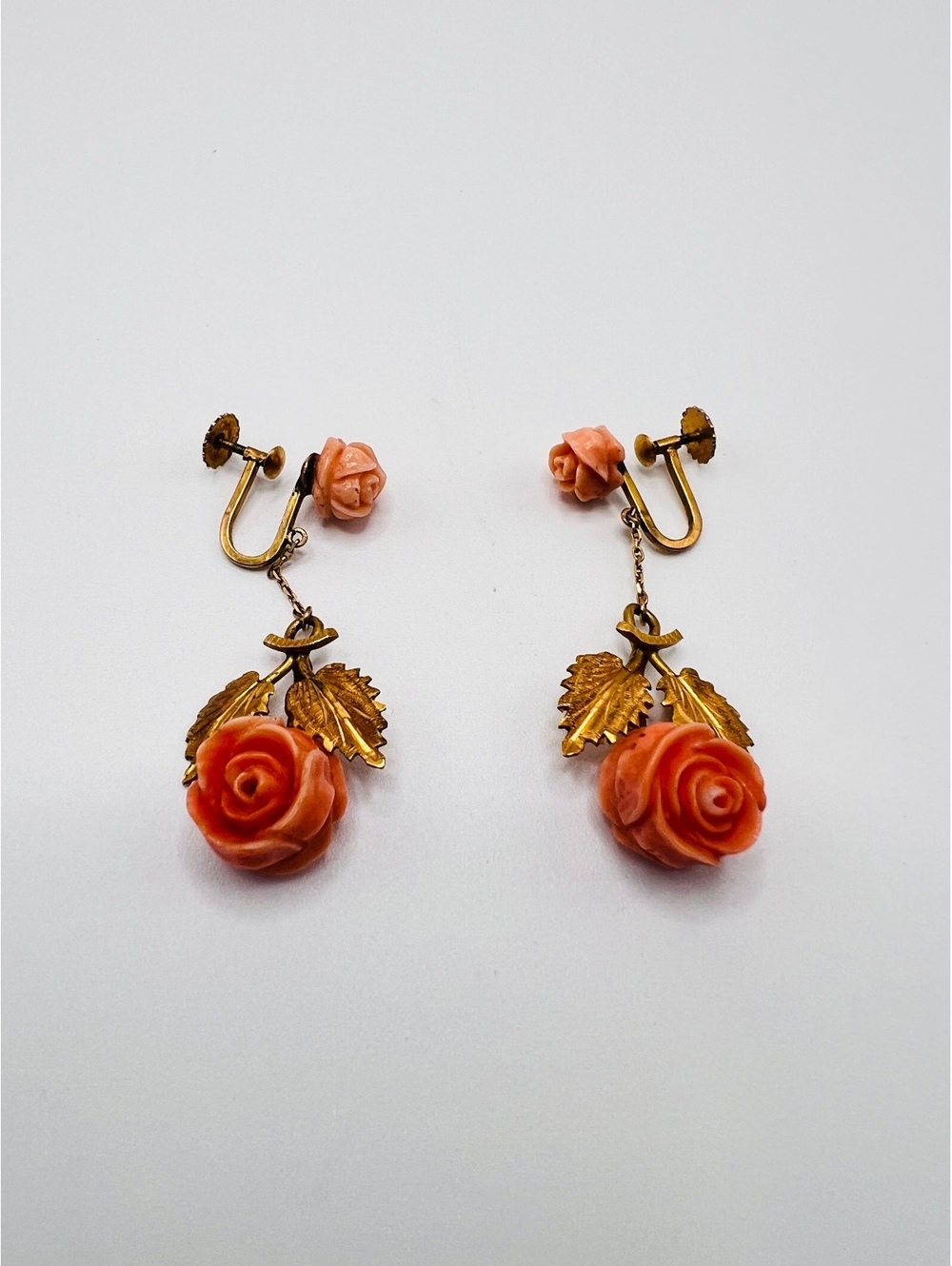 Vintage Carved Coral Rose Screw Back Dangle Earrings Gold Tone Floral